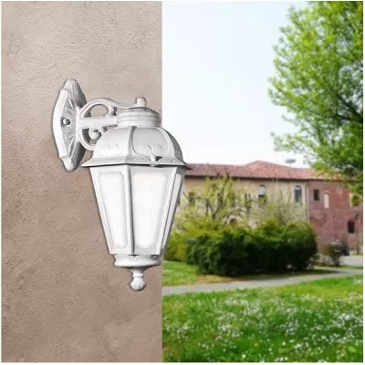 Настенный светильник уличный Saba K22.131.000.WYE27DN Fumagalli