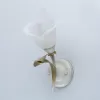 Стеклянное бра Восторг 242027601 белое MW-Light